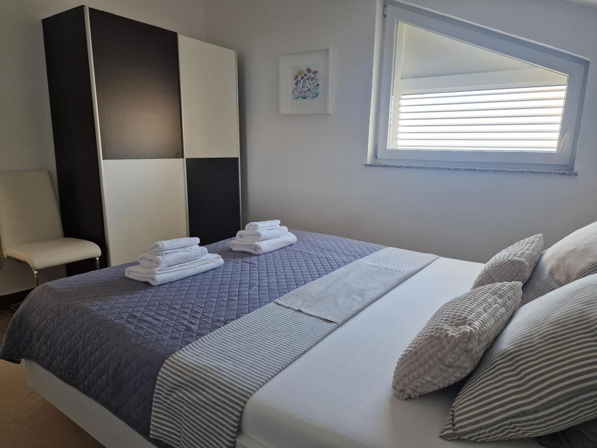 Adria Apartmani Karlobag Exterior foto