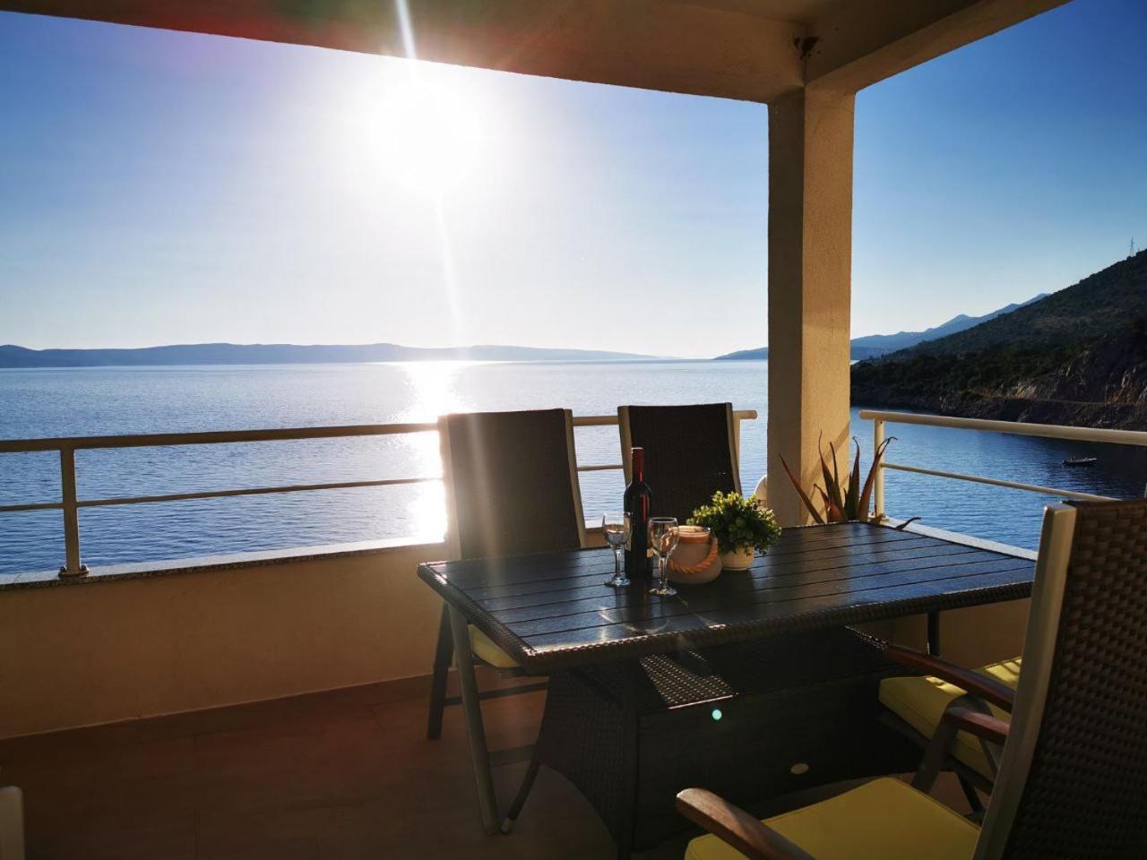 Adria Apartmani Karlobag Exterior foto