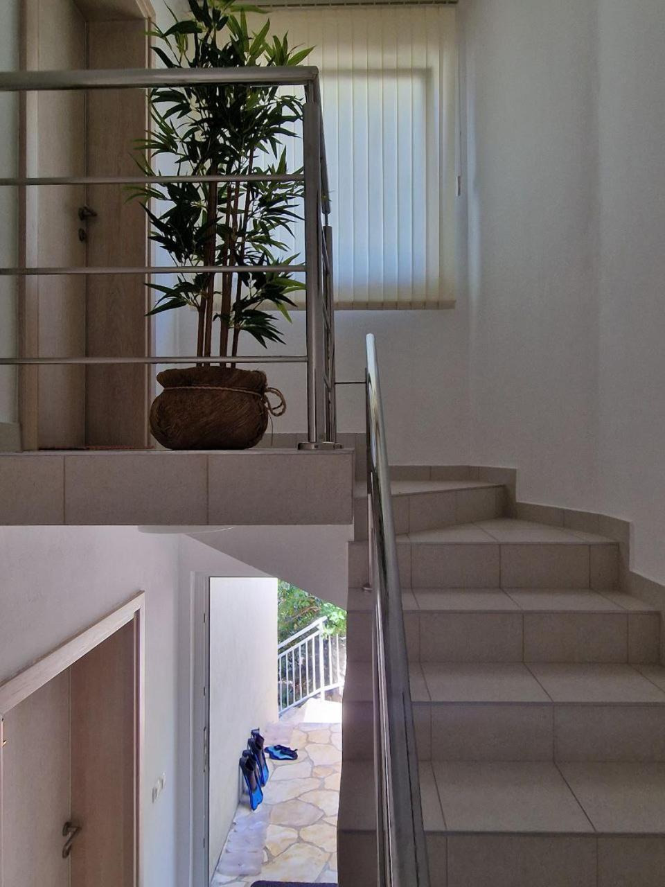 Adria Apartmani Karlobag Exterior foto