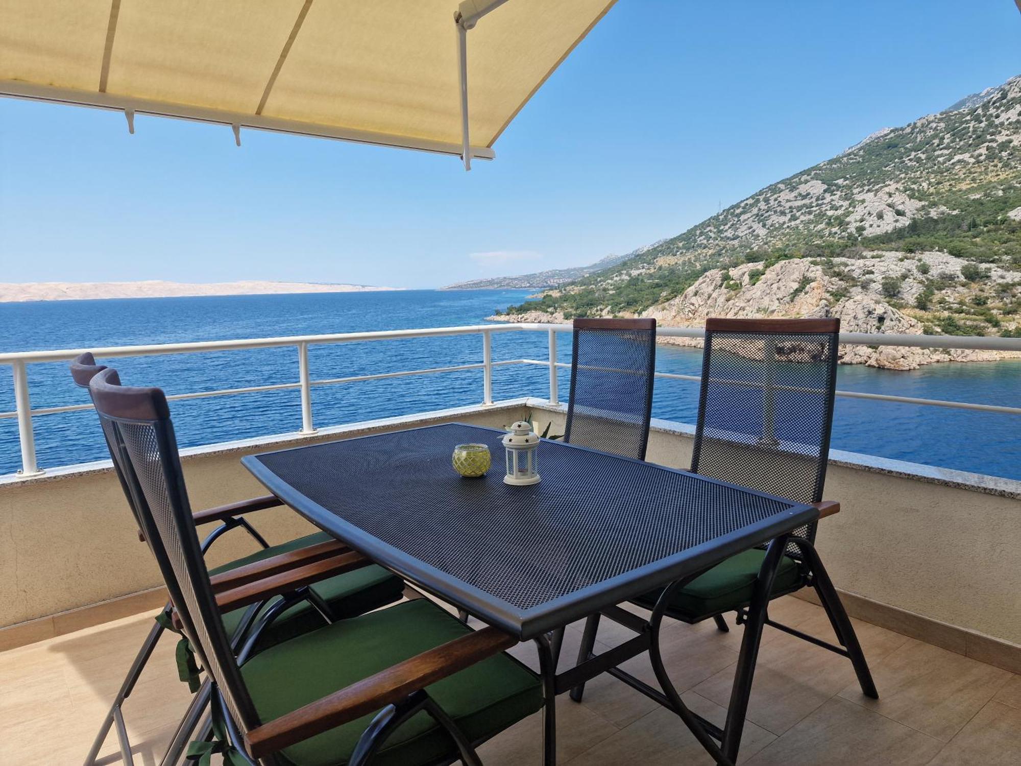 Adria Apartmani Karlobag Exterior foto